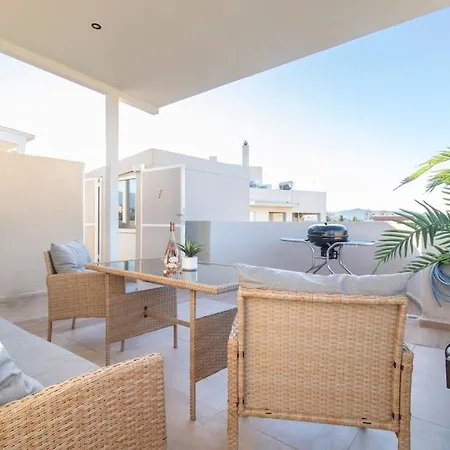 Elegant Near 7 * Gazi
